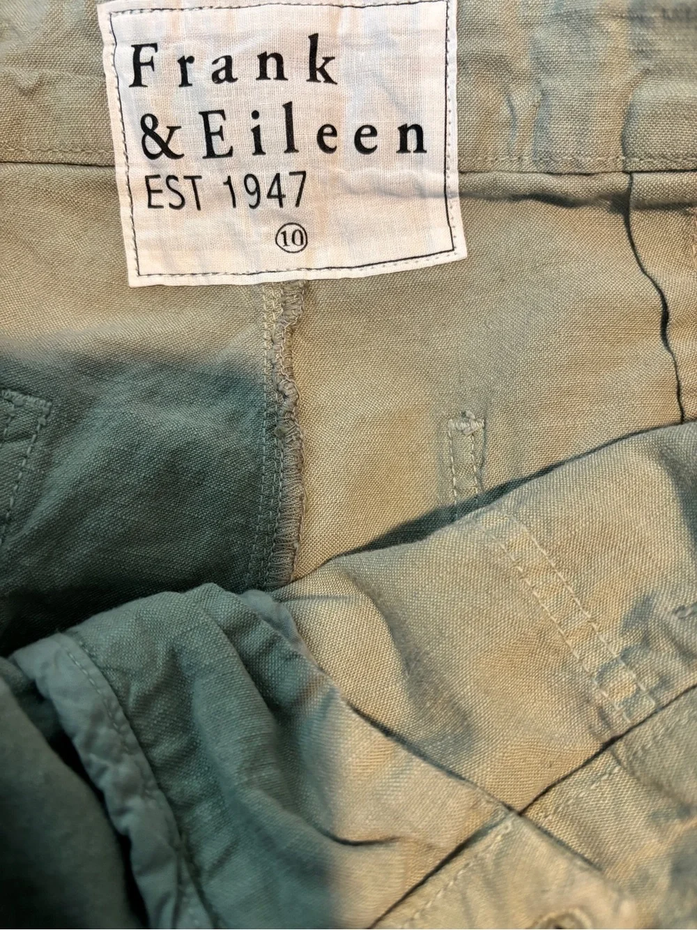 Frank & Eileen Jameson Utility Joggers sage color, tapered ankle Size 10